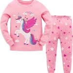 Pijama rosa con dibujo de unicornio